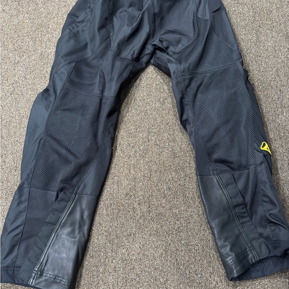 Klim Voyage Air Black Motorcycle Pants - Picture 5 of 6